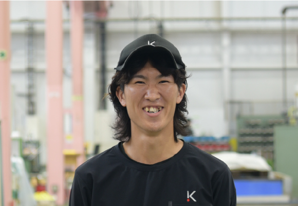 別のスタッフのインタビューを見る